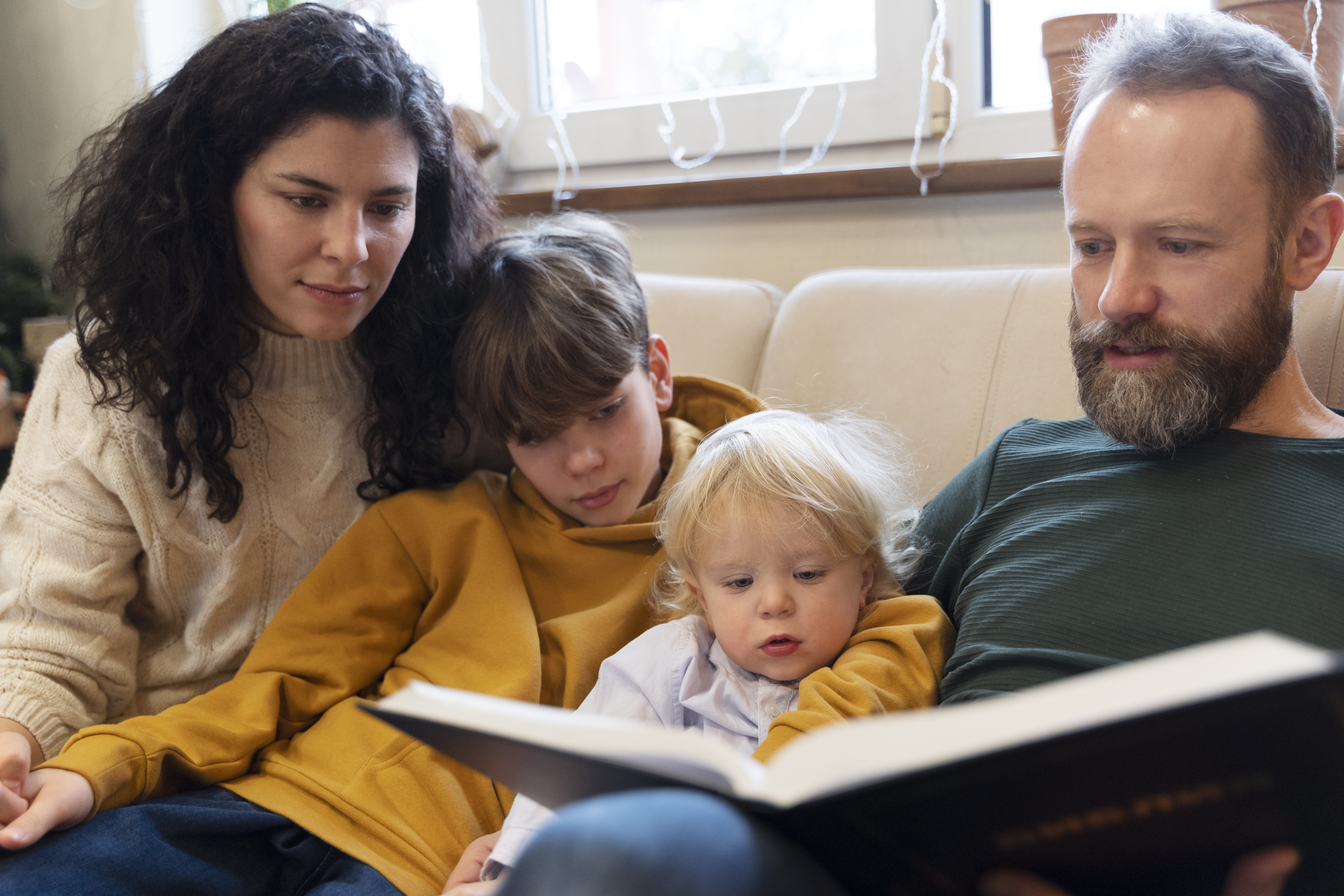 christian-family-praying-together.jpg?1738958111873